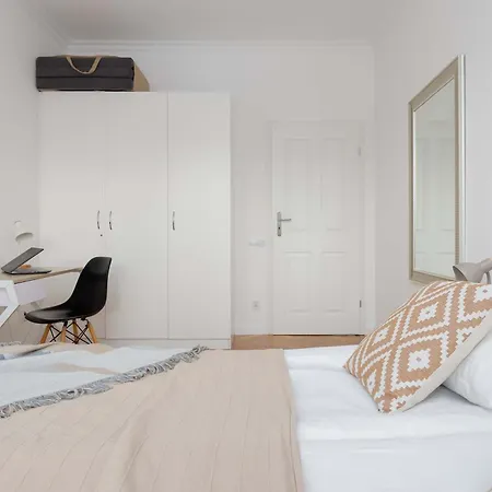 Cozy Hoza Near Pkin With Air Conditioning By Renters * Warsaw