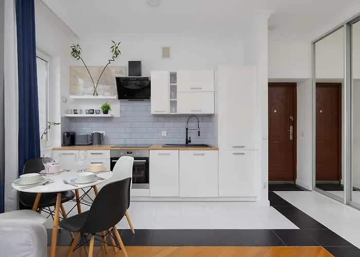 Cozy Hoza Near Pkin With Air Conditioning By Renters Apartament Warszawa