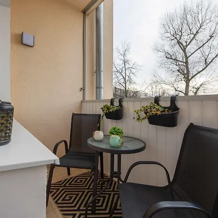 Cozy Hoza Near Pkin With Air Conditioning By Renters